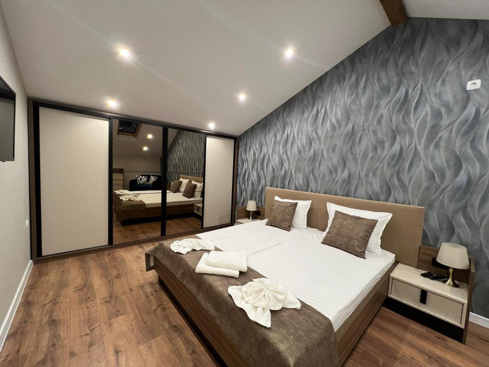 Хотел Vip Apart House 普列文 外观 照片